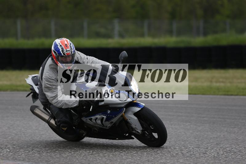 /Archiv-2025/10 23.04.2025 Cornu Master School ADR/rot-rouge/49